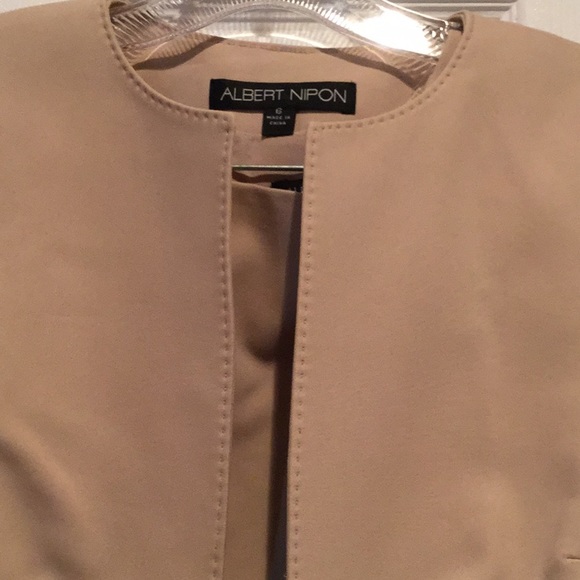 Women’s Albert Nipon 2 Piece Jacket & Dress Suit - Picture 4 of 5